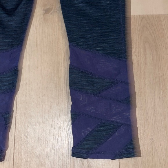 Athleta Navy Blue Crop Leggings - Picture 2 of 6